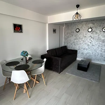 Dis Summer Mamaia Apartman